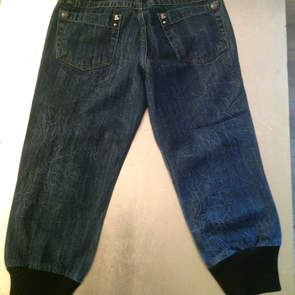 D&G Capris - Picture 2 of 2
